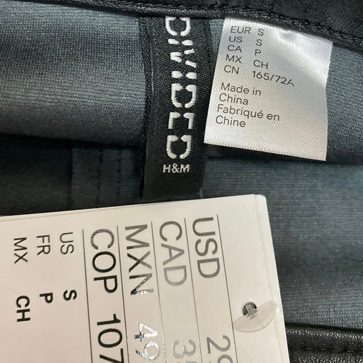 NEW H&M Black Faux Leather Vegan Low Waist Pleated A Line Mini Skirt Size S