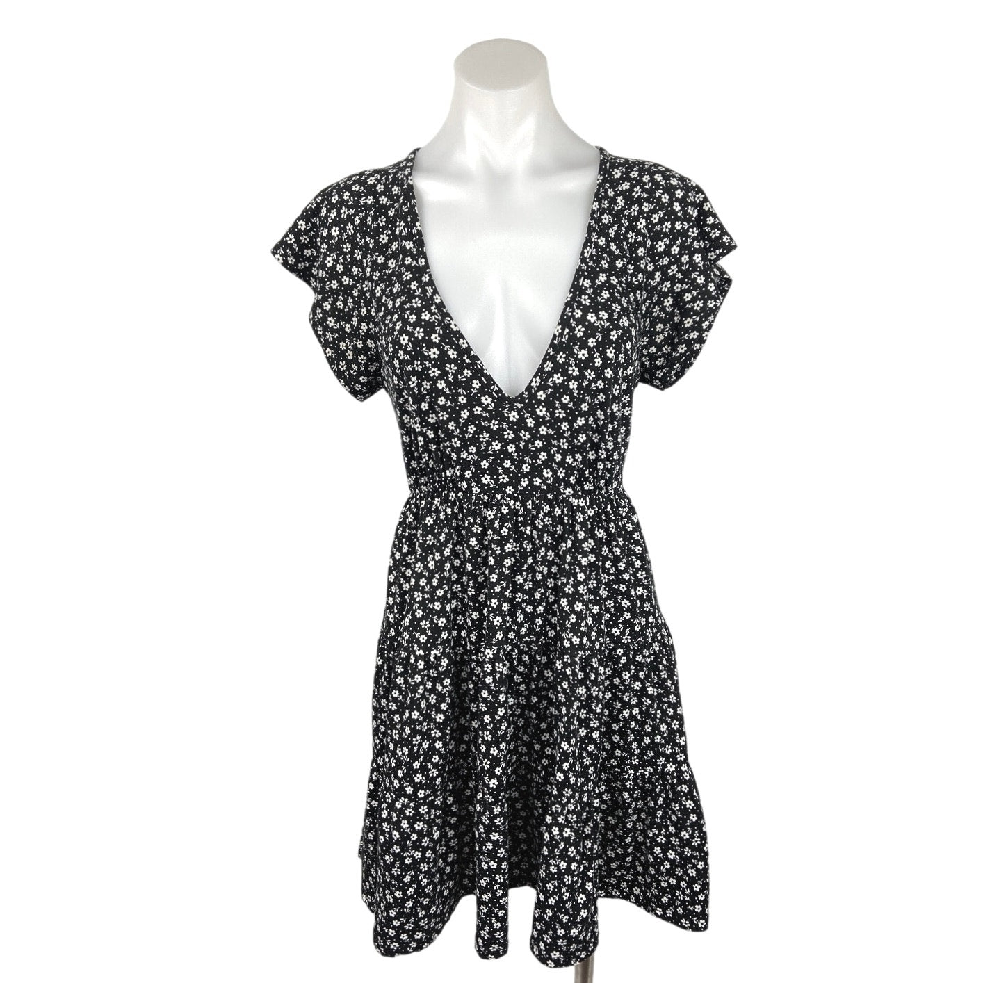 Urban Outfitters Black White Floral Flutter Sleeve Deep V Tiered Mini Dress Sz S Urban Outfitters Black White Floral Flutter Sleeve Deep V Tiered Mini Dress Sz S
