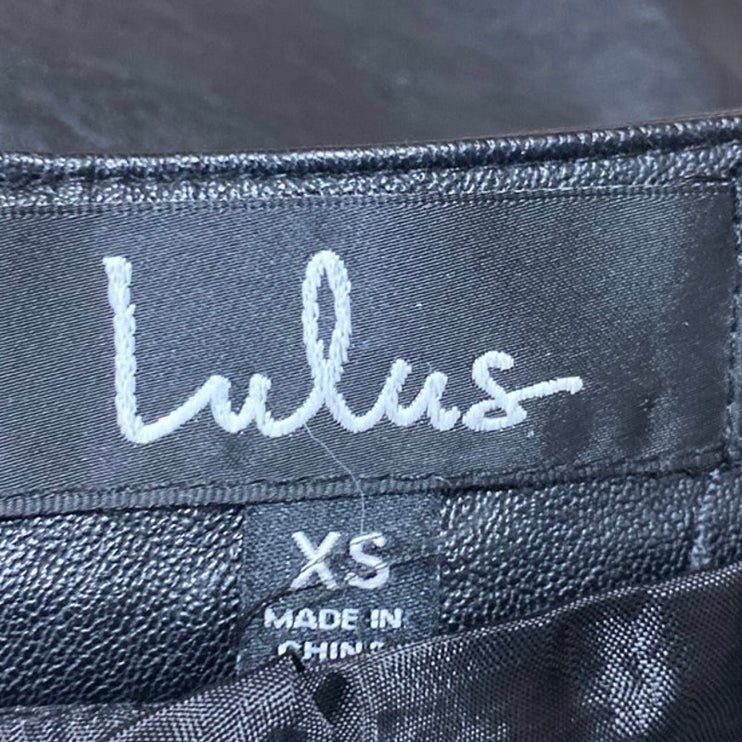 Lulus Women's Black Faux Vegan Leather Zipper Pockets Mini A-Line Skirt Size XS