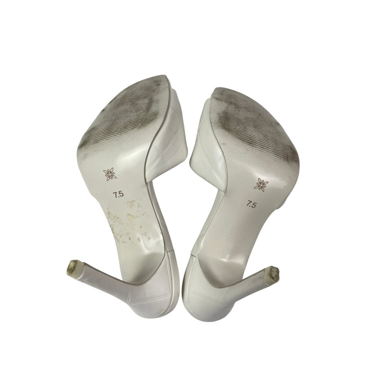 BCBGeneration Ixani White Quilted Pad Square Toe Stiletto Heels Mule Sandals 7.5