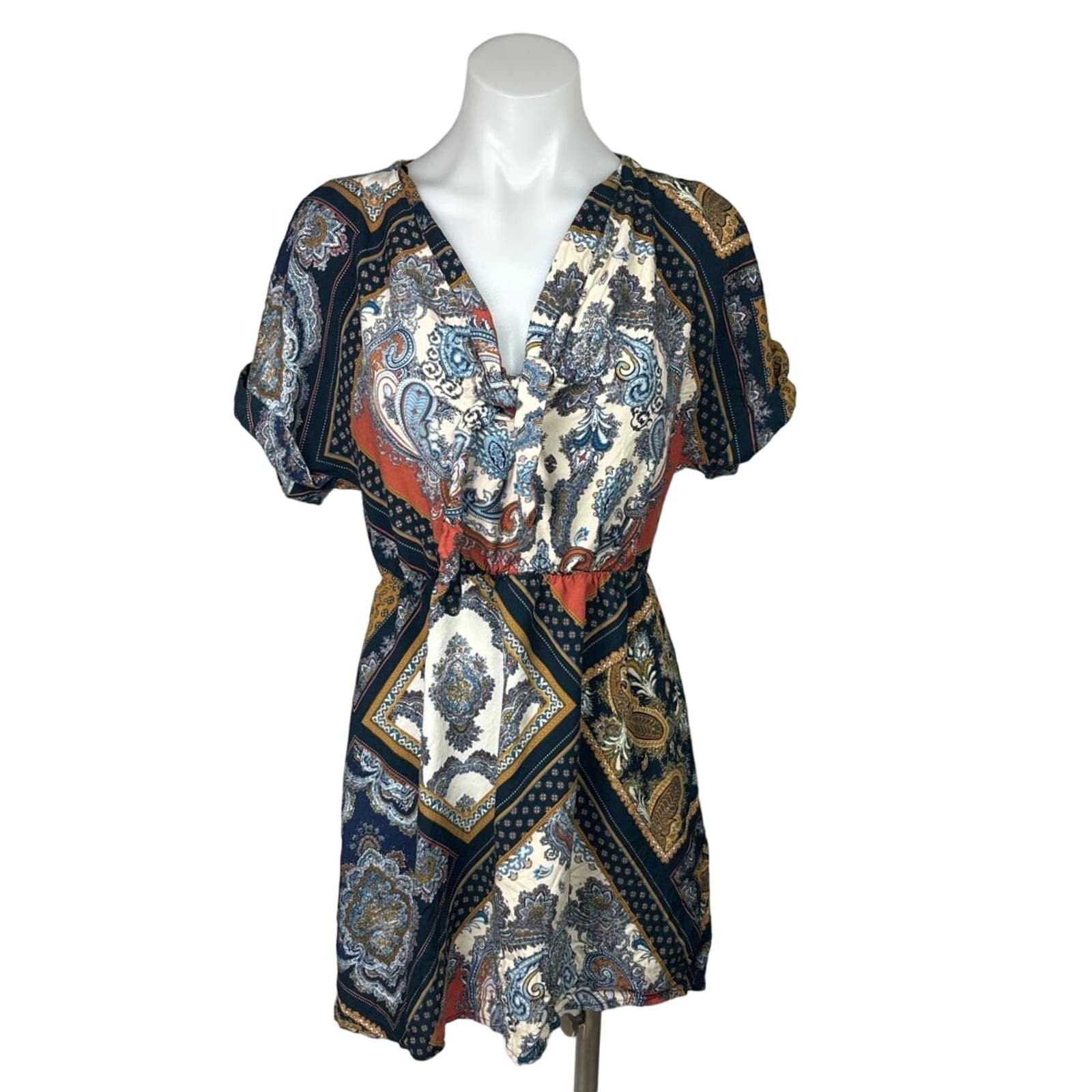 H&M Multicolor Handkerchief Scarf Paisley Tie V-Neck Short Sleeve Mini Brie H&M Multicolor Handkerchief Scarf Paisley Tie V-Neck Short Sleeve Mini Brie