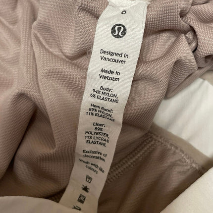 Lululemon Hotty Hot II Women's White Gym Workout Athletic Running Shorts Size 6