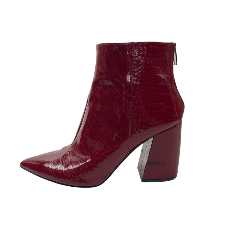 Vince Camuto Benedie Red Patent Leather Crocodile Pointed Toe Ankle Boots Sz 10