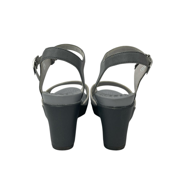 Crocs Leigh II Women's Beige Round Open Toe Ankle Strap Wedge Sandals Size 8