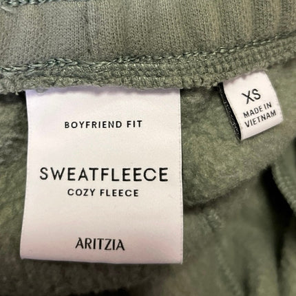 Aritzia Sweatfleece Women's Green Drawstring Boyfriend Fit Sweat Shorts Size XS
